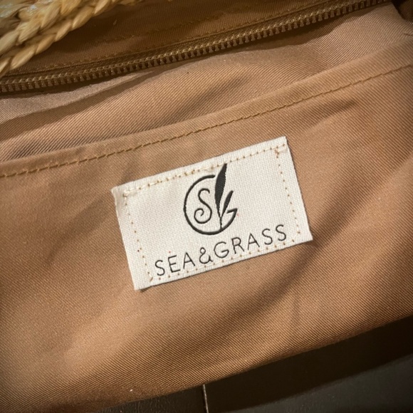 🧡Raffia clutch/wristlet - Picture 7 of 8